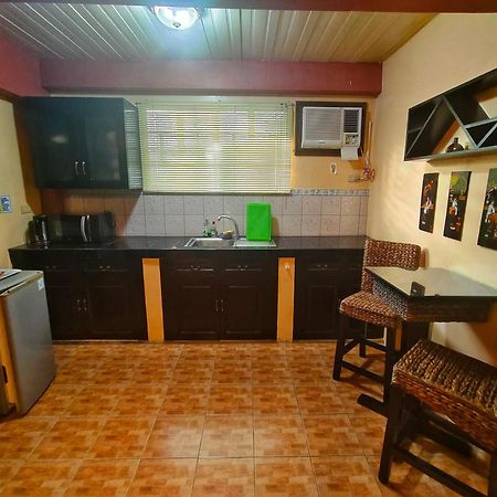 Monte Rio Gardens Bed & Breakfast Alaminos Exterior photo